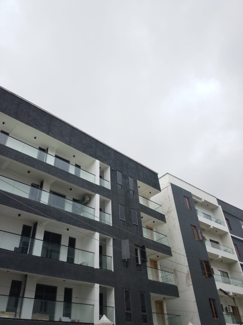 A Serviced 2 Bedroom Flat