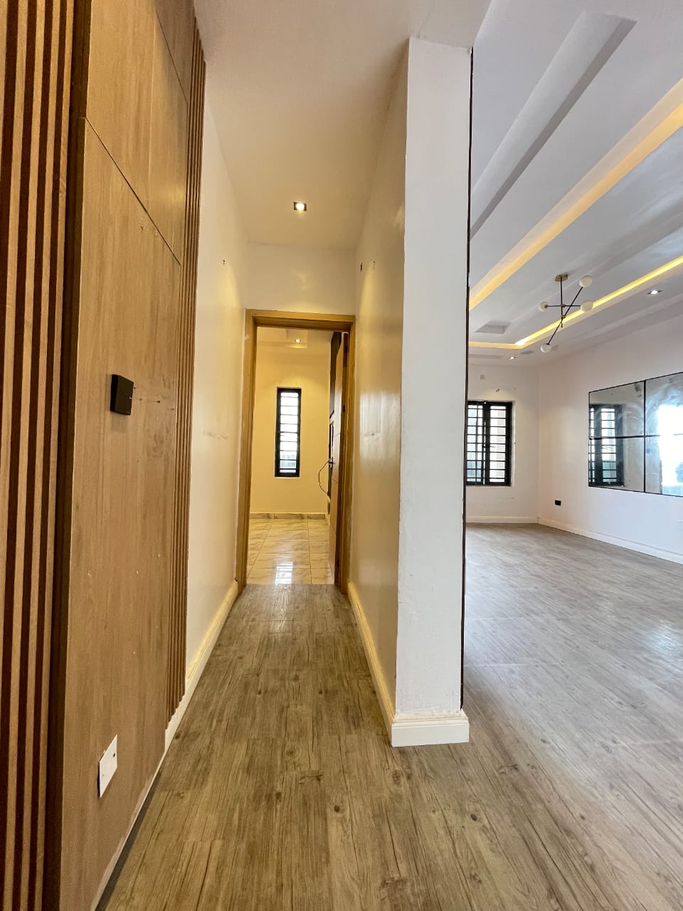 2 Bedroom Block of Flat in Showdrop Apartments.