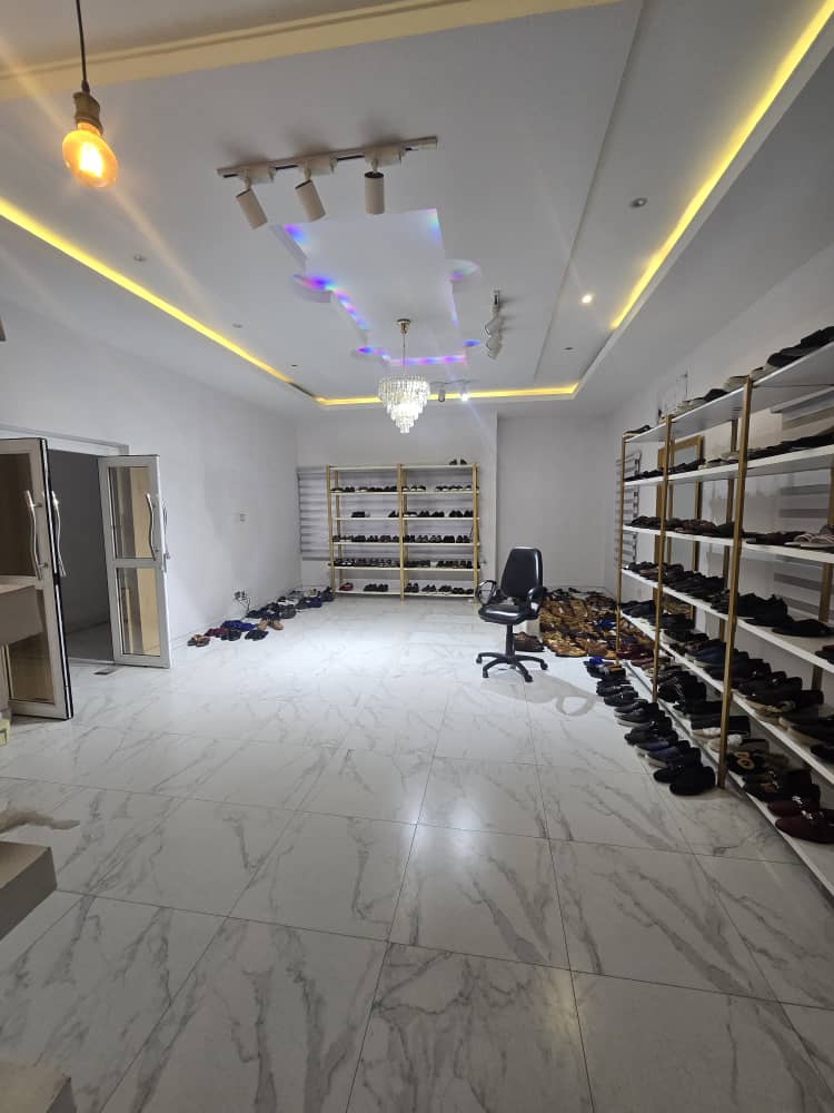 5 Bedroom Duplex for SALE: