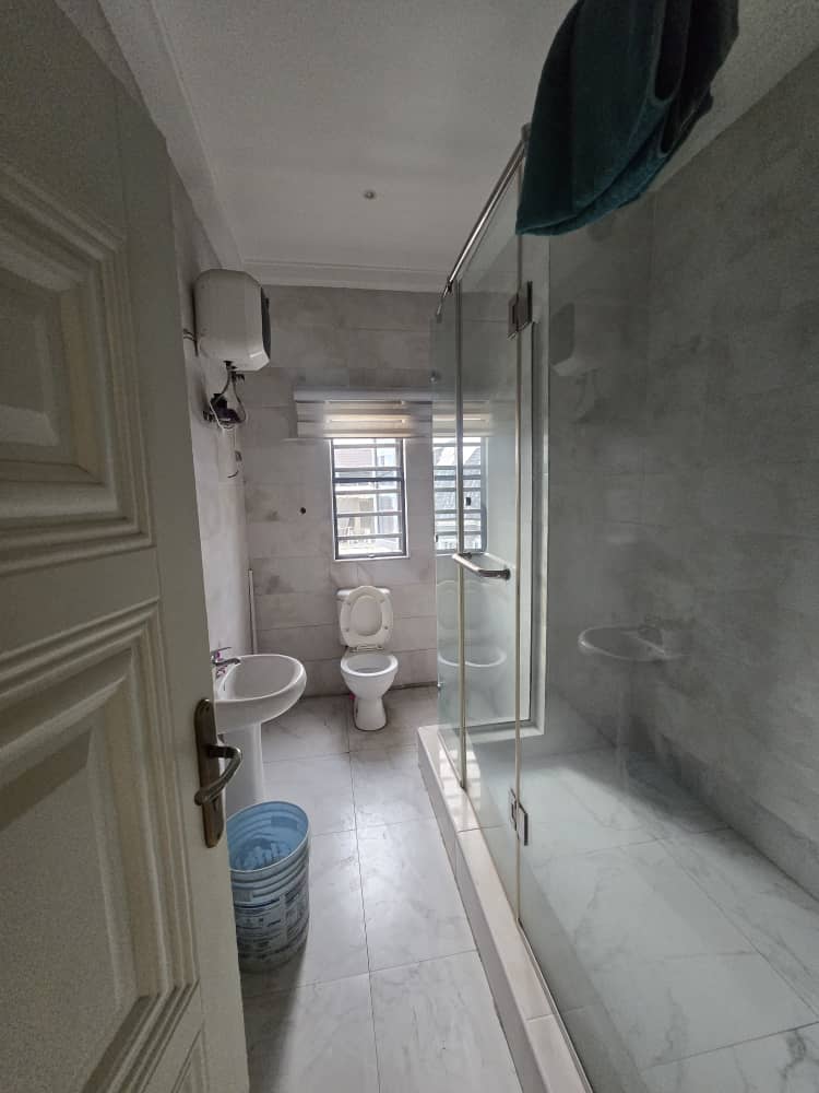 5 Bedroom Duplex for SALE: