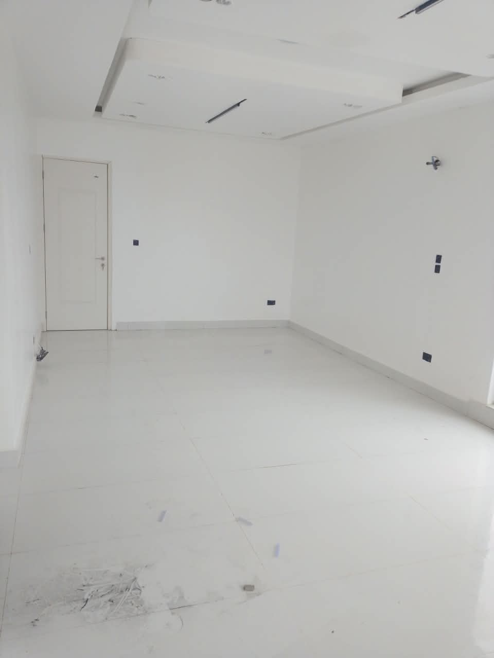 3 Bedroom Flat for SALE at Lamorde Apartment: