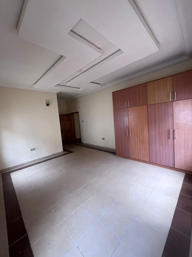 5 Bedroom Detached Duplex for SALE: