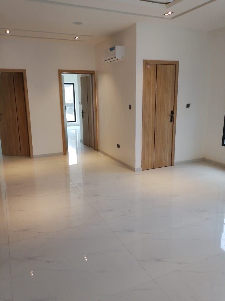 2 Bedroom Flat for SALE: