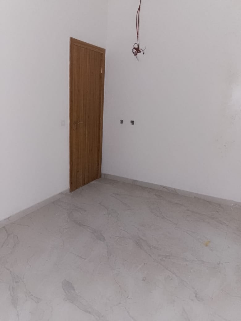 6 Bedroom Duplex for SALE: