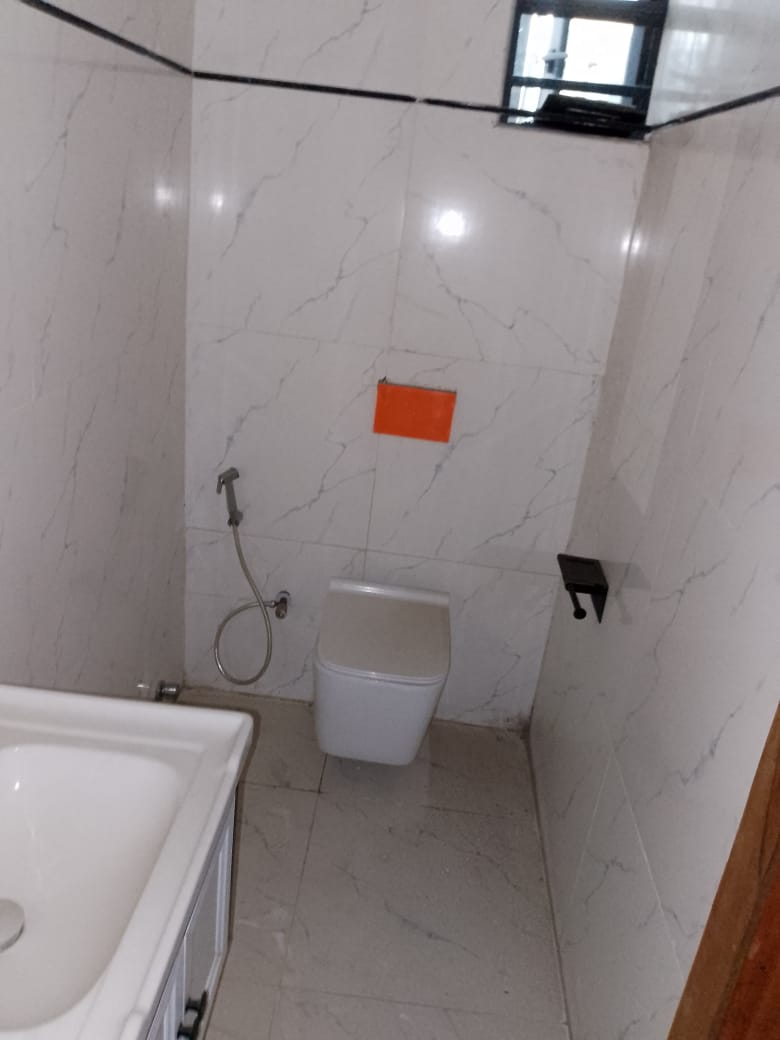 6 Bedroom Duplex for SALE: