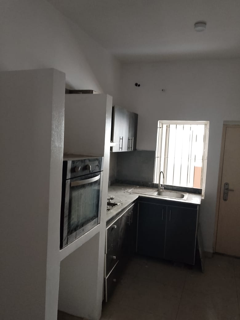 3 Bedroom Flat for SALE: