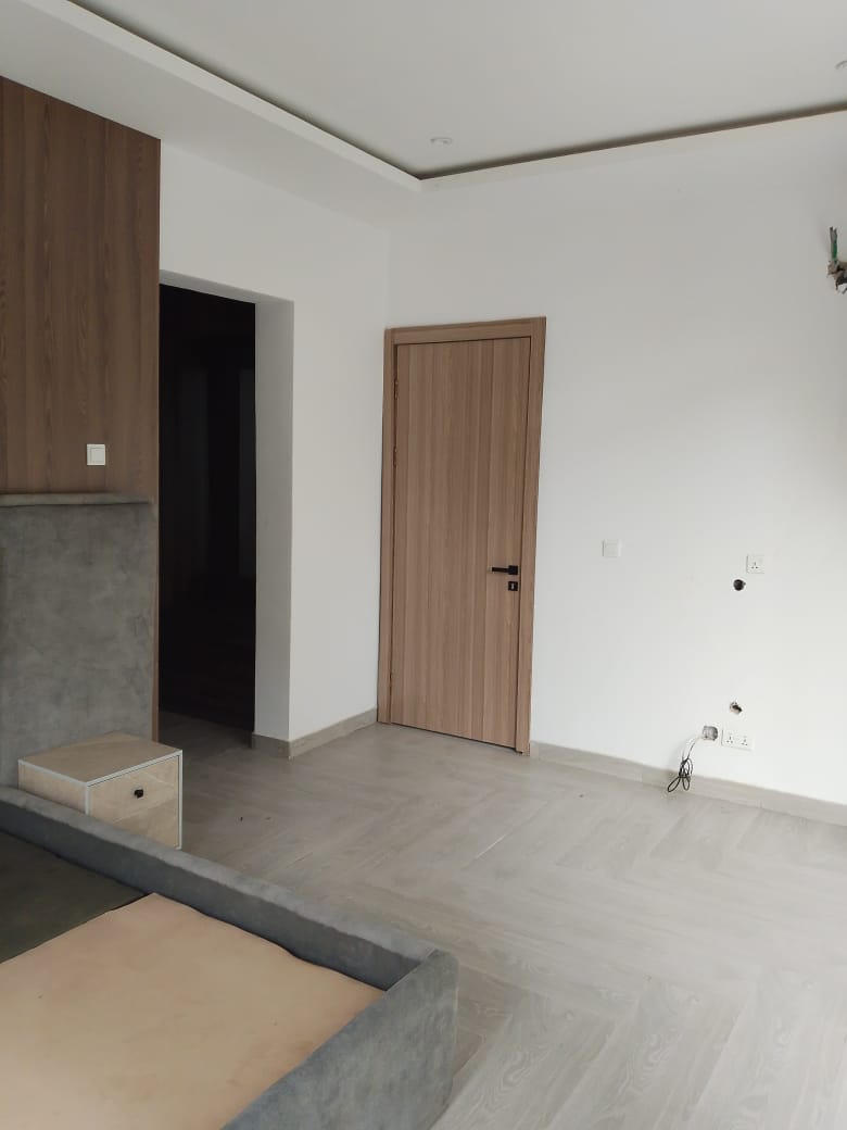 3 Bedroom Flat for SALE: