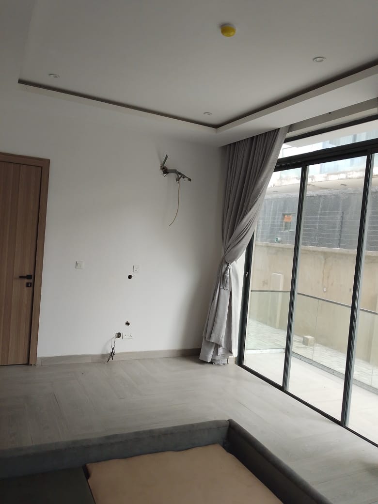 3 Bedroom Flat for SALE:
