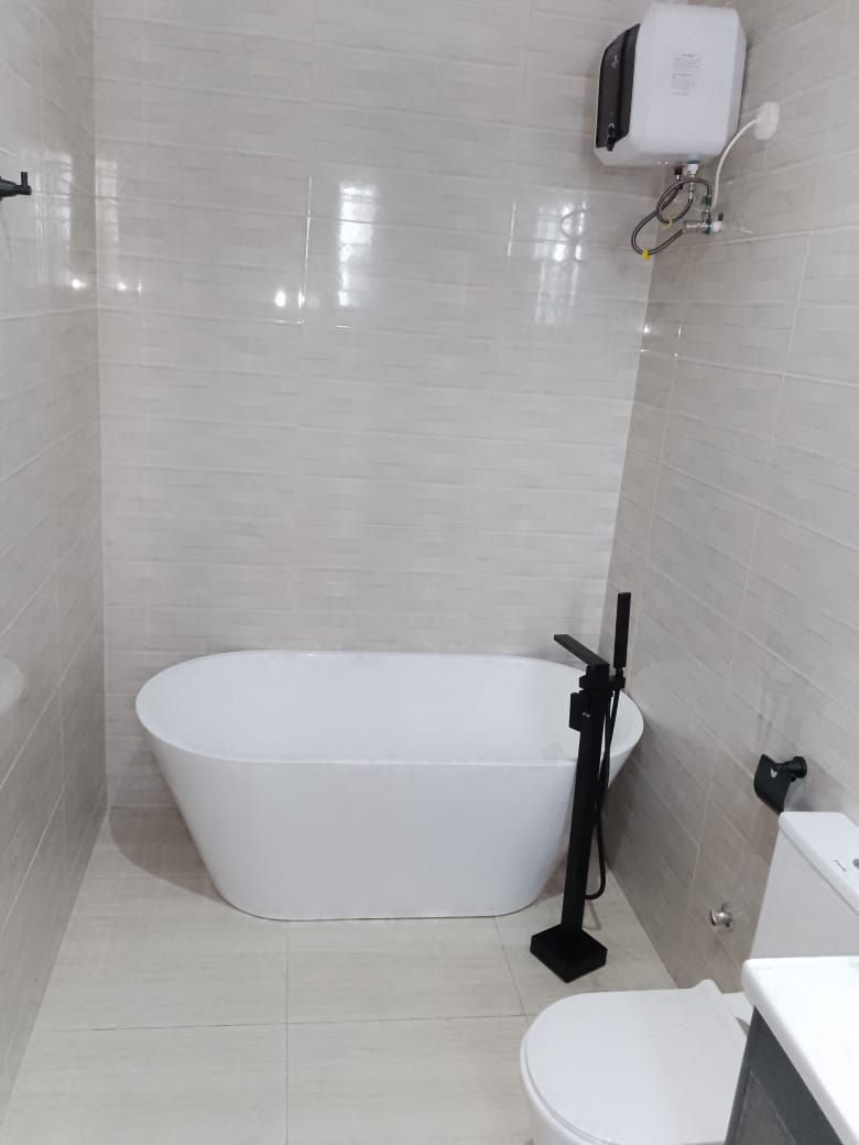 3 Bedroom Flat at Brownstone Estate for SALE: