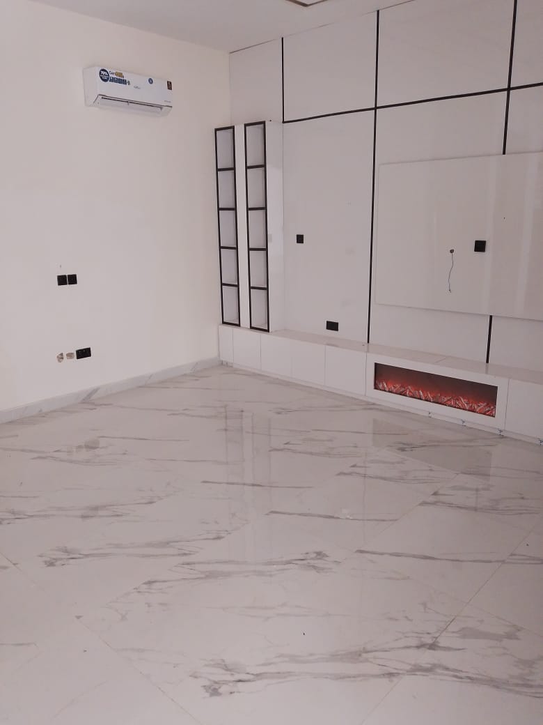 4 Bedroom Terrance Duplex in Brownstone Estate for SALE: