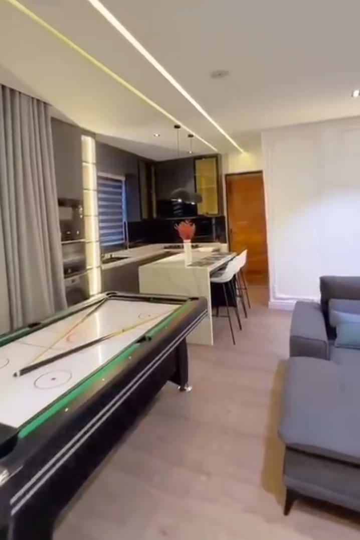 2 Bedroom Fully Furnished Flat at Brownstone Estate for SALE: