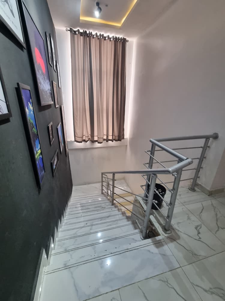 3 Bedroom Unfurnished Flat for SALE: